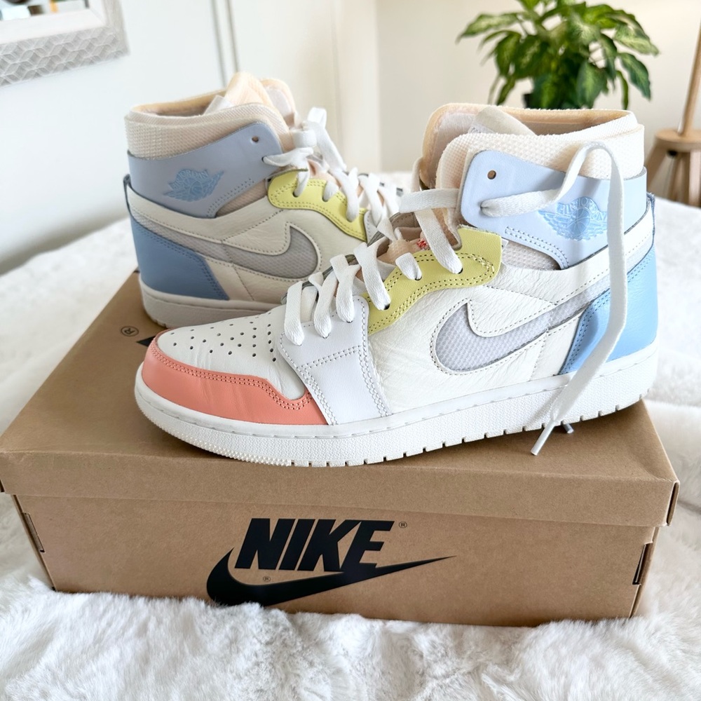 Nike Air Jordan 1 Zoom Air Comfort
High 'To My First Coach - Picture 2 of 8